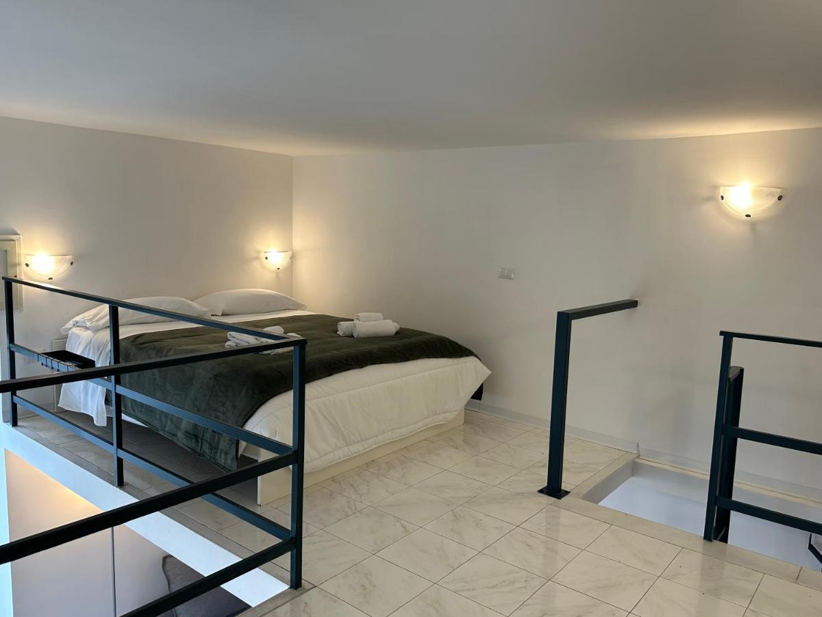 La Dimora Al Castello Central Flat Naples - My Place Экстерьер фото